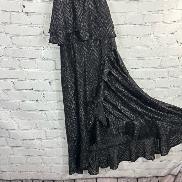 KENSIE RUFFLE SHIMMERY BLACK DRESS SIZE(10) - Picture 7 of 17